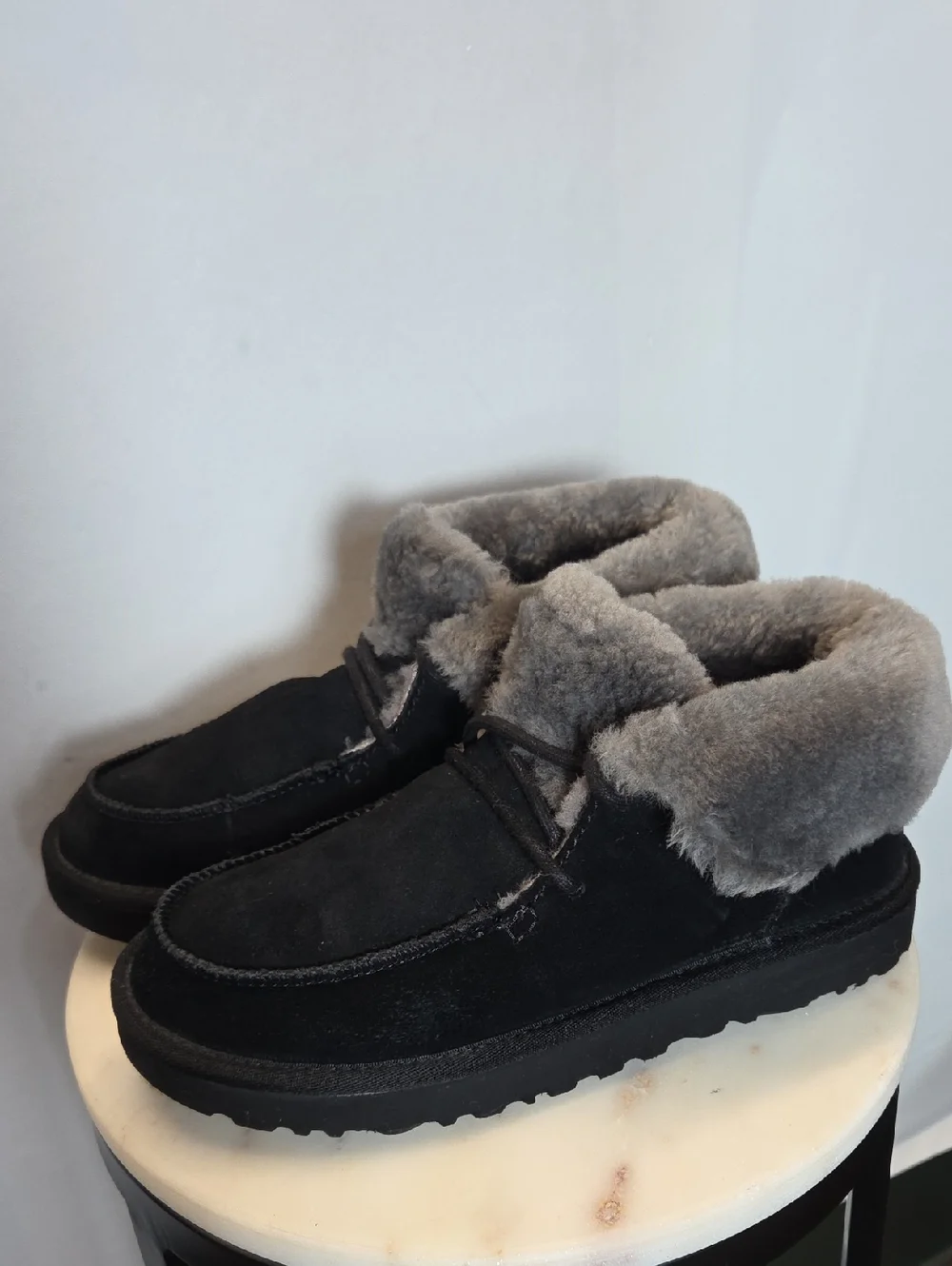 UGG Diara Black And Gray Leather Shearling-Lined Shoes Size 8